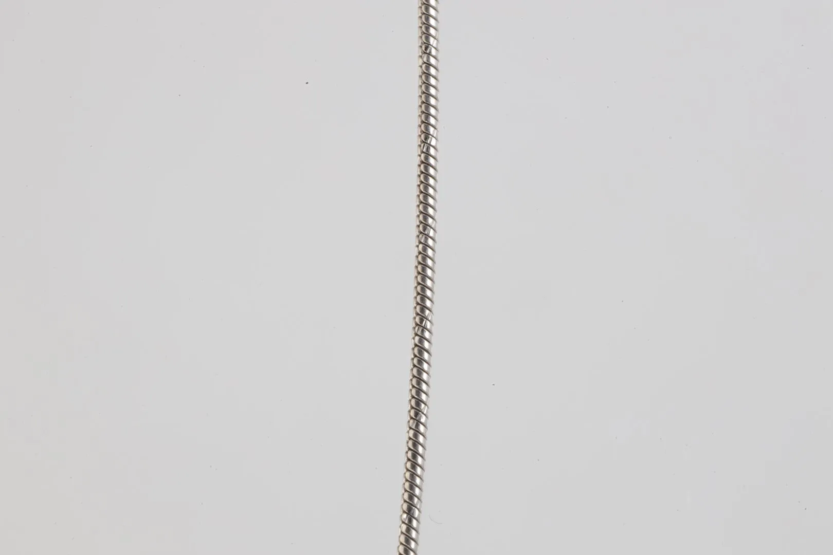 16.5" 18k White Gold Snake Chain Necklace (3.82g.)