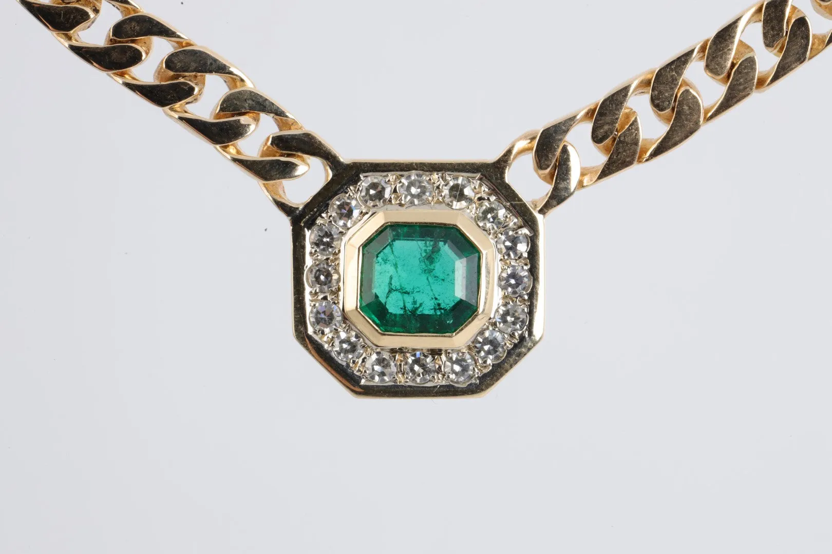 16" 14k Yellow Gold Emerald 0.70tcw Diamond Curb Chain Necklace (25.86g.)