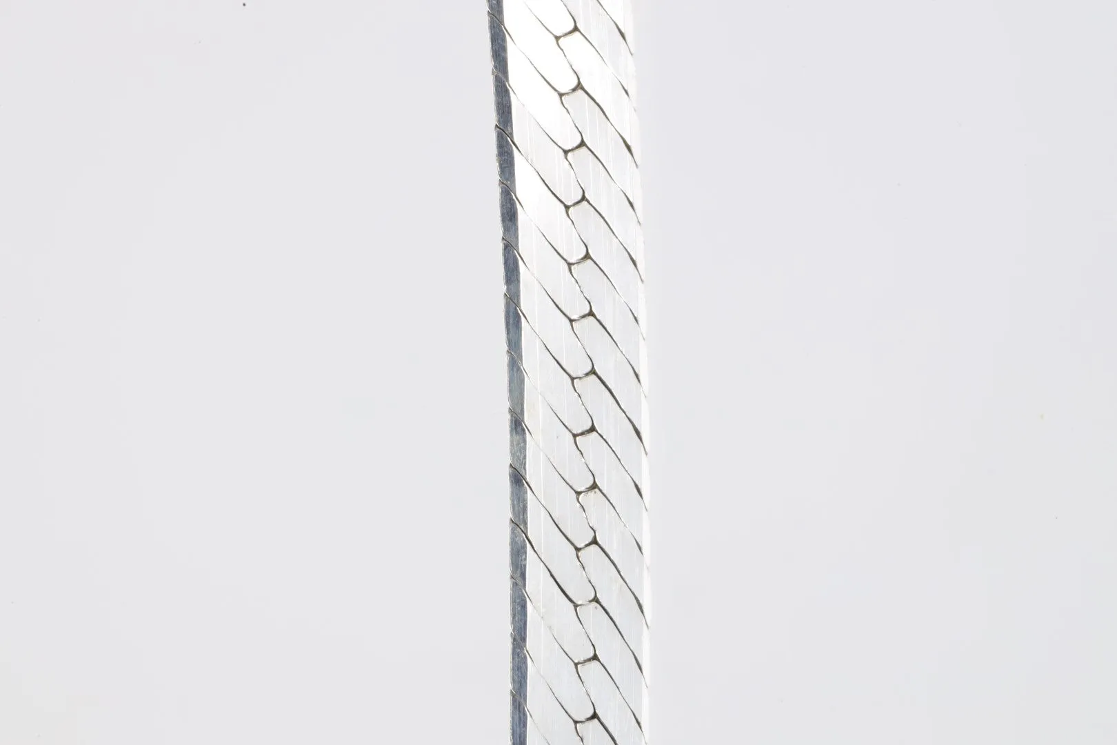 17.5" 925 Silver Herringbone Chain Necklace (19.63g.)