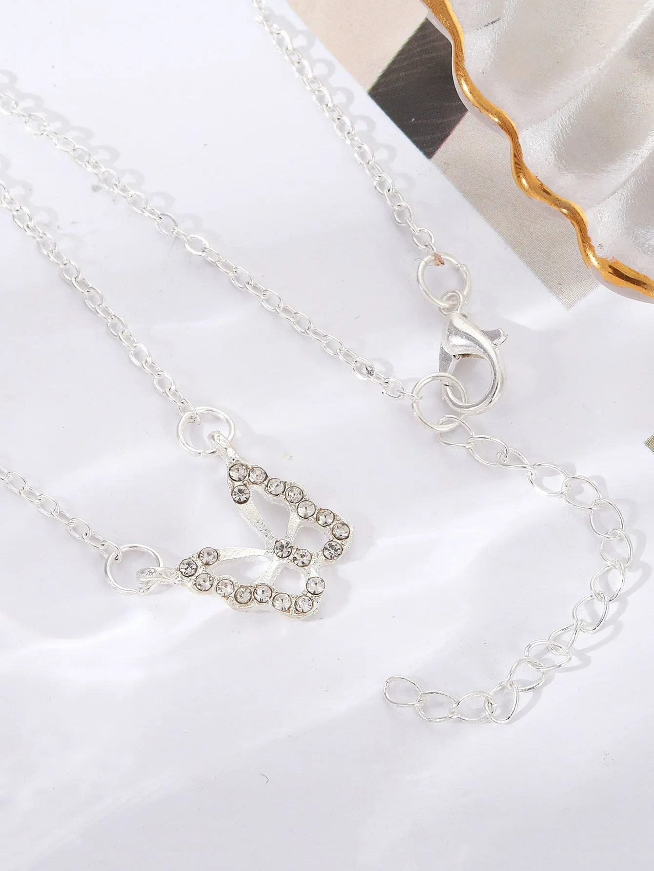 1pc Fashionable Zinc Alloy Rhinestone Decor Butterfly Pendant Necklace For Women For Daily Decoration