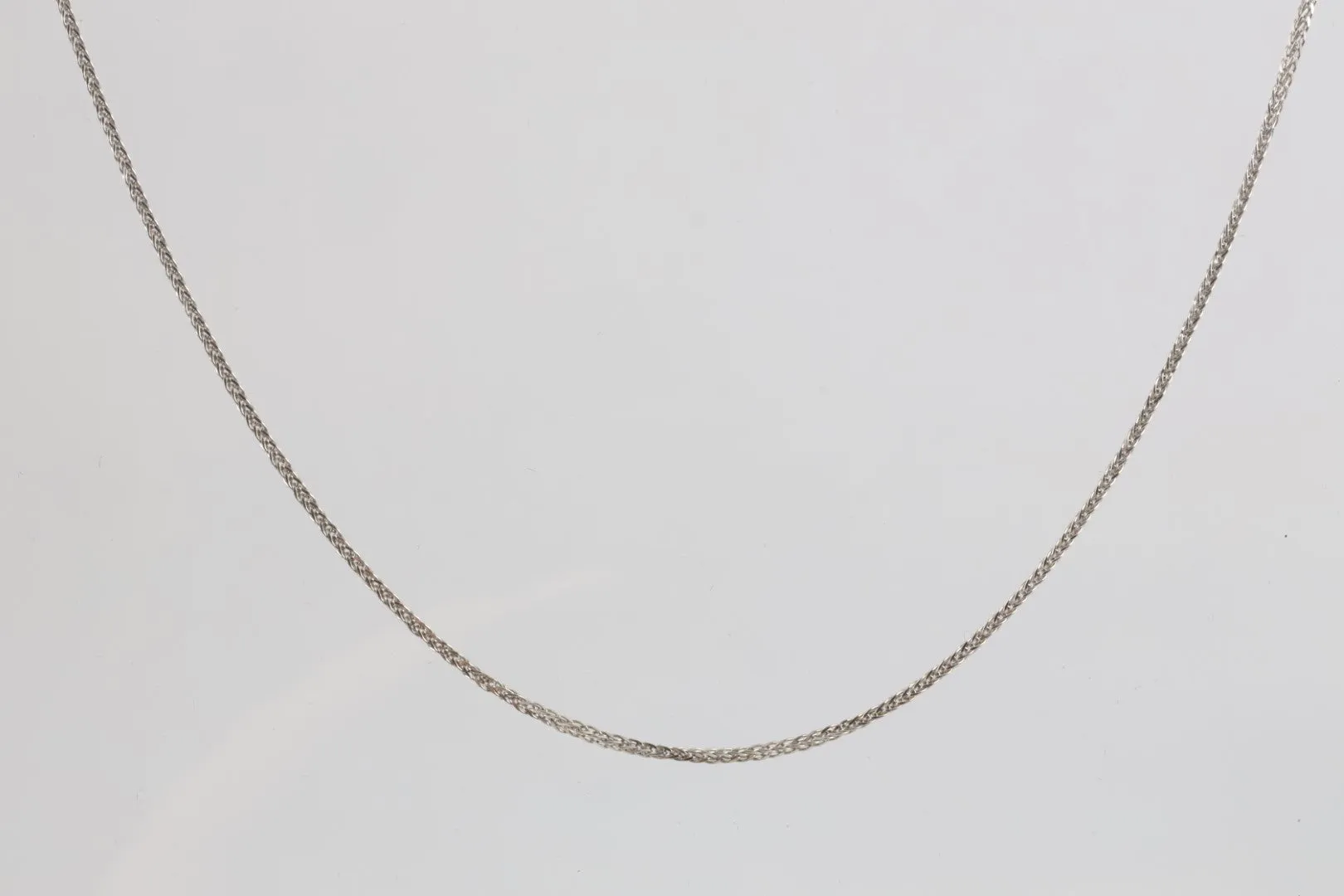 26" 14k White Gold Flat Curb Chain Necklace (3.92g.)