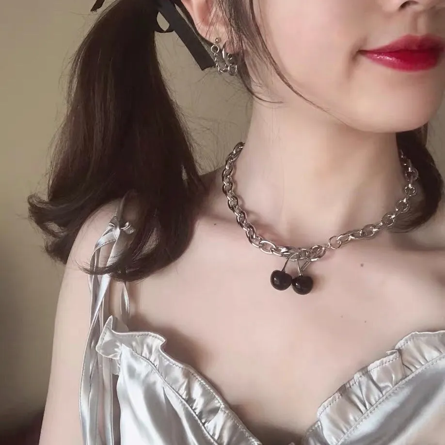 Black Cherry Choker KF81953