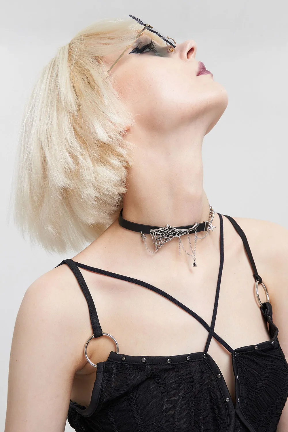 Black Window Chain Choker