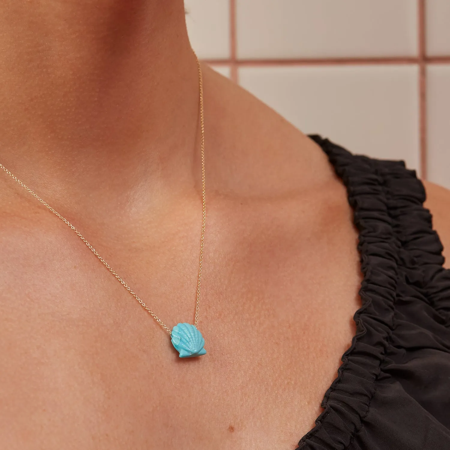 CONCHA TURQUOISE NECKLACE