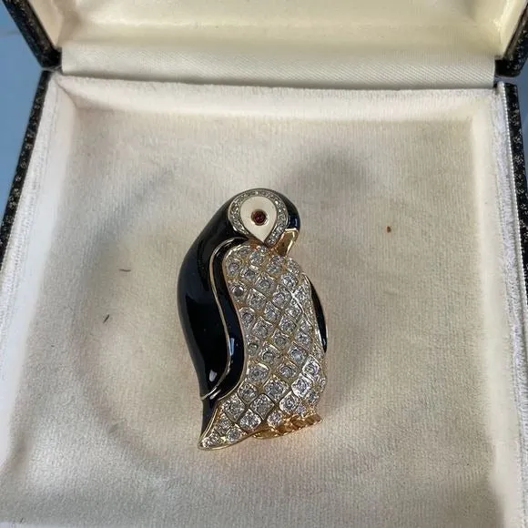 JudithLeiber NIB Swarovski Crystal Enamel Penguin Pin