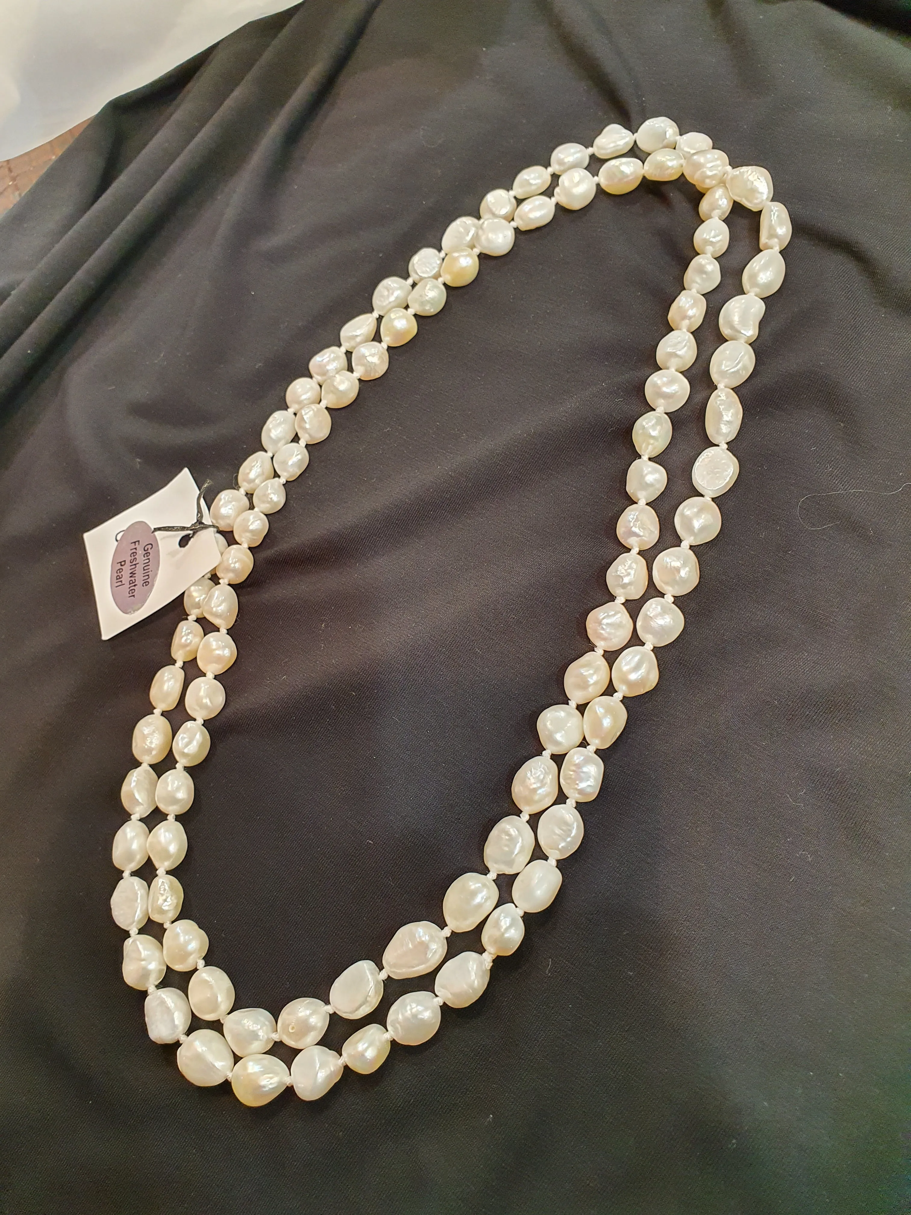 Kiwicraft White Irregular Long Pearl Necklace