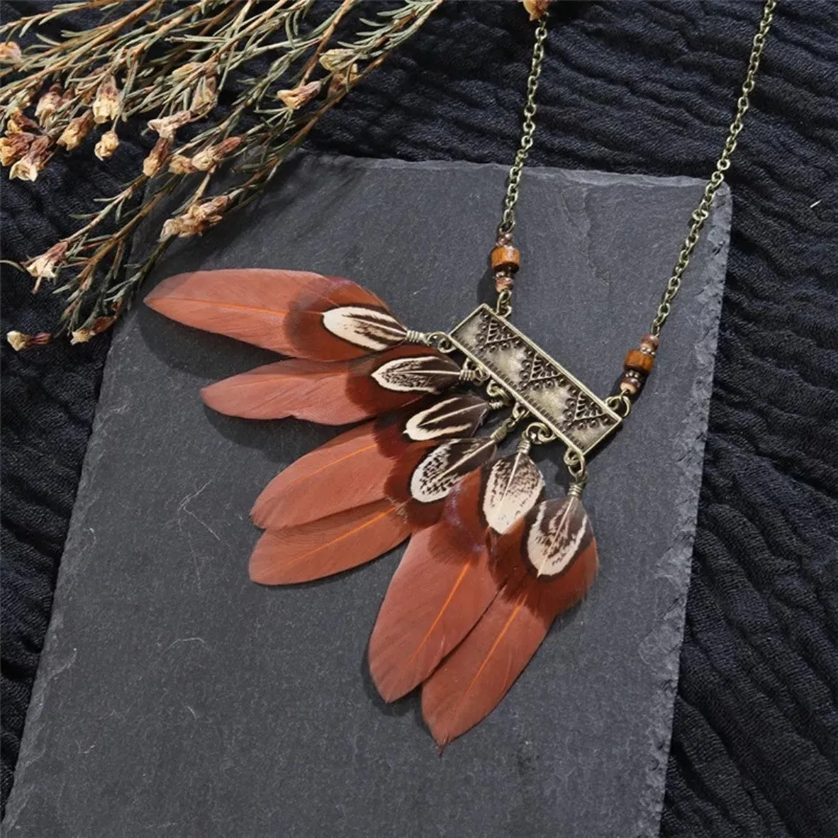 Long Chain Feather Pendant Vintage Necklace