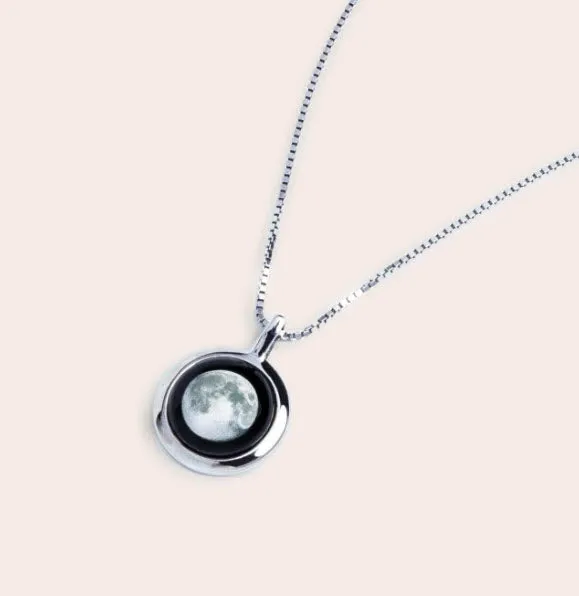 Moonglow Theia Necklace in Sterling Silver