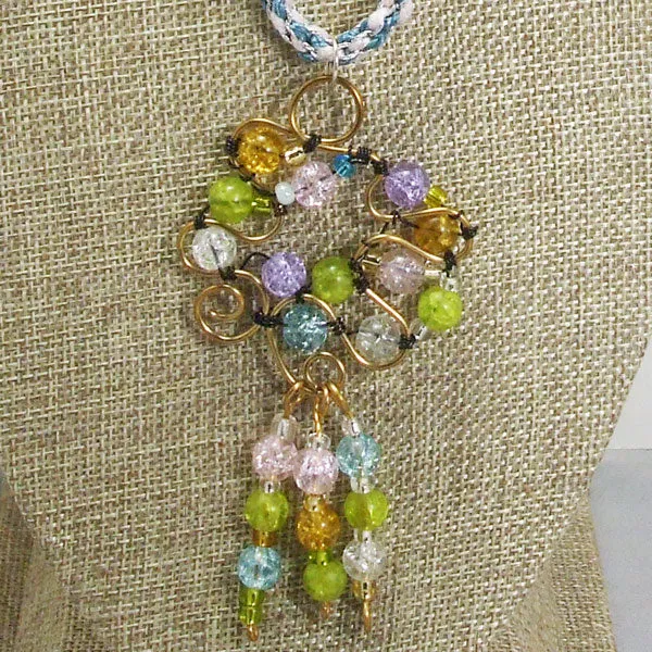 Nahama Beaded Wire Pendant Necklace