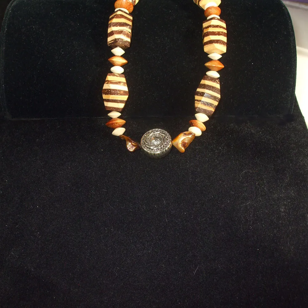 Naroa, Striped Hexagonal Wooden Beads Single Strand Necklace