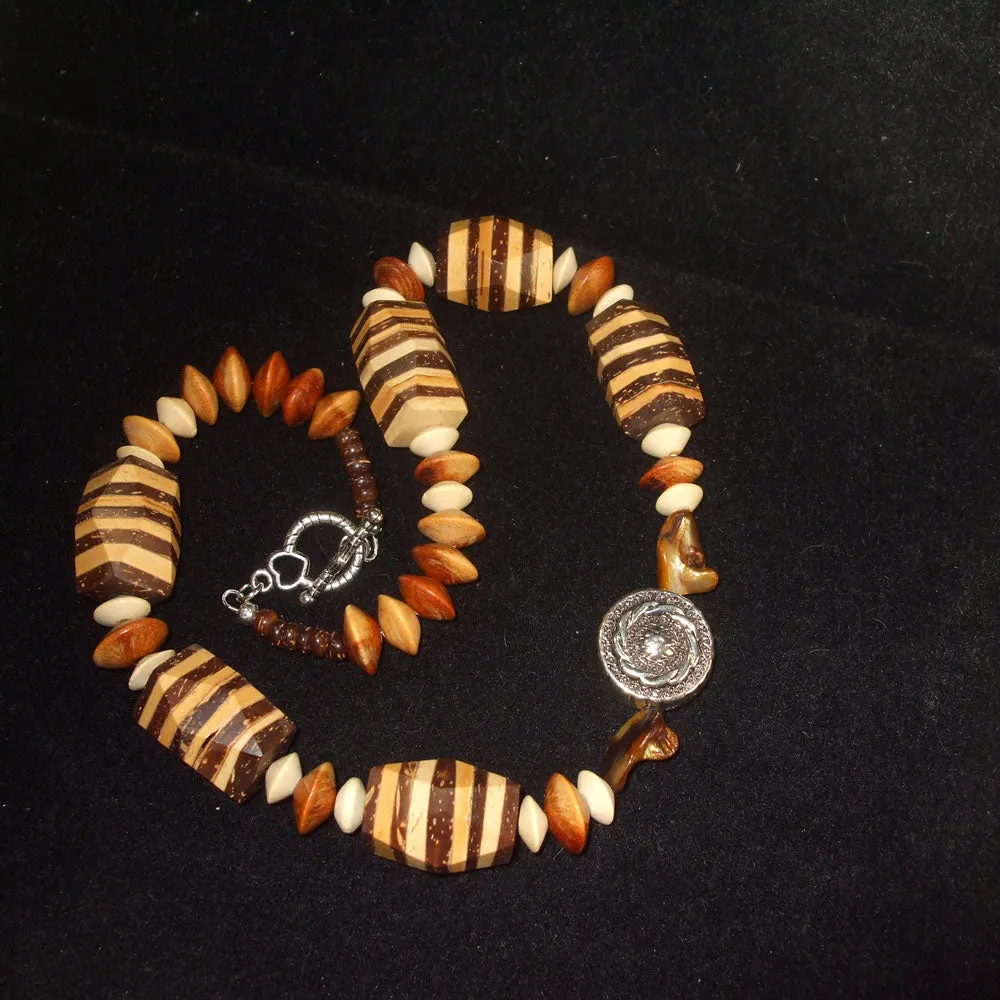 Naroa, Striped Hexagonal Wooden Beads Single Strand Necklace