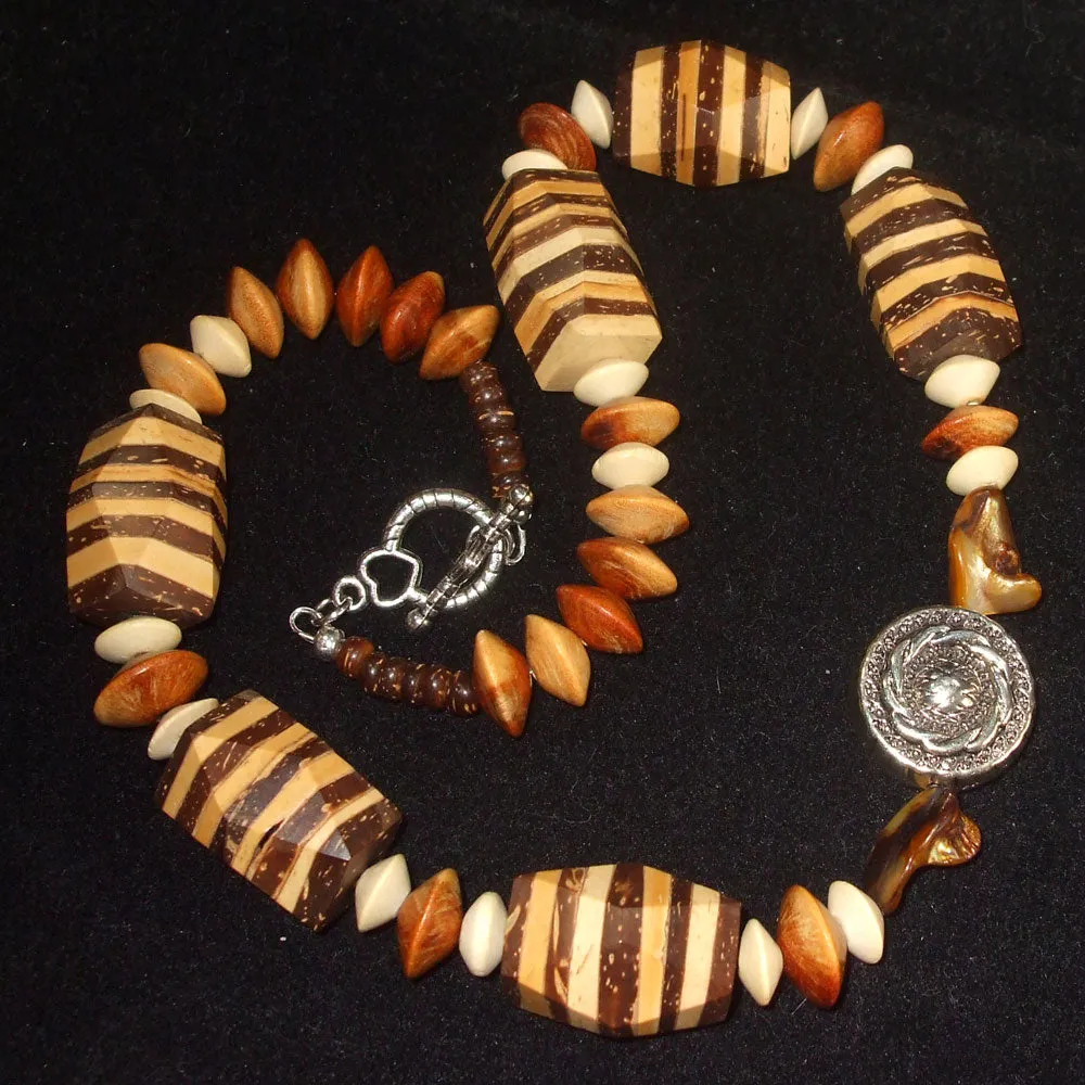 Naroa, Striped Hexagonal Wooden Beads Single Strand Necklace