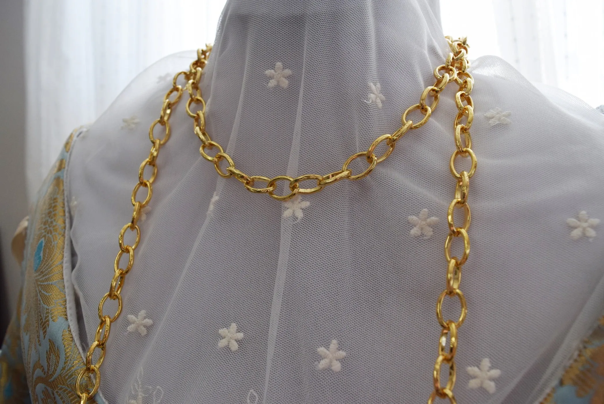 Renaissance Chain Necklace - Large Oval