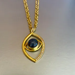 Yara Evil Eye Necklace With Labradorite